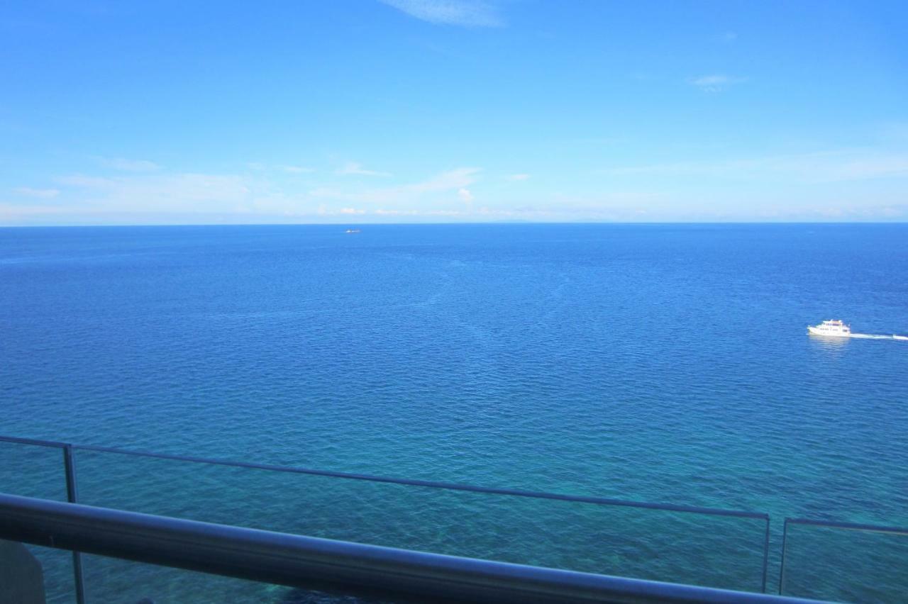 Oceanfront At Arterra, Fast Wifi, Nflix, Kitchen - B Or G Villa Lapu-Lapu City Buitenkant foto